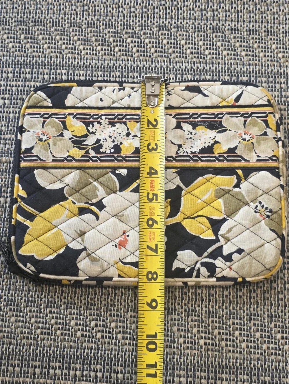 Vera Bradley Dogwood Print Cushioned Ipad Notebook Case Yellow Black Floral